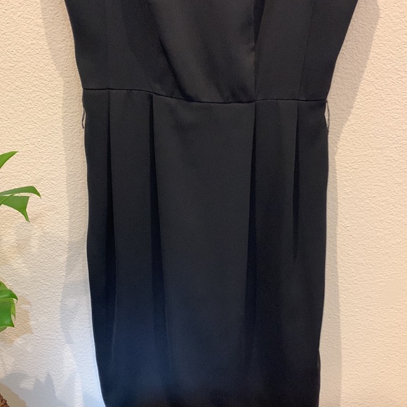 Dressbarn scoop neck knee-length sheath dress - Picture 3 of 8